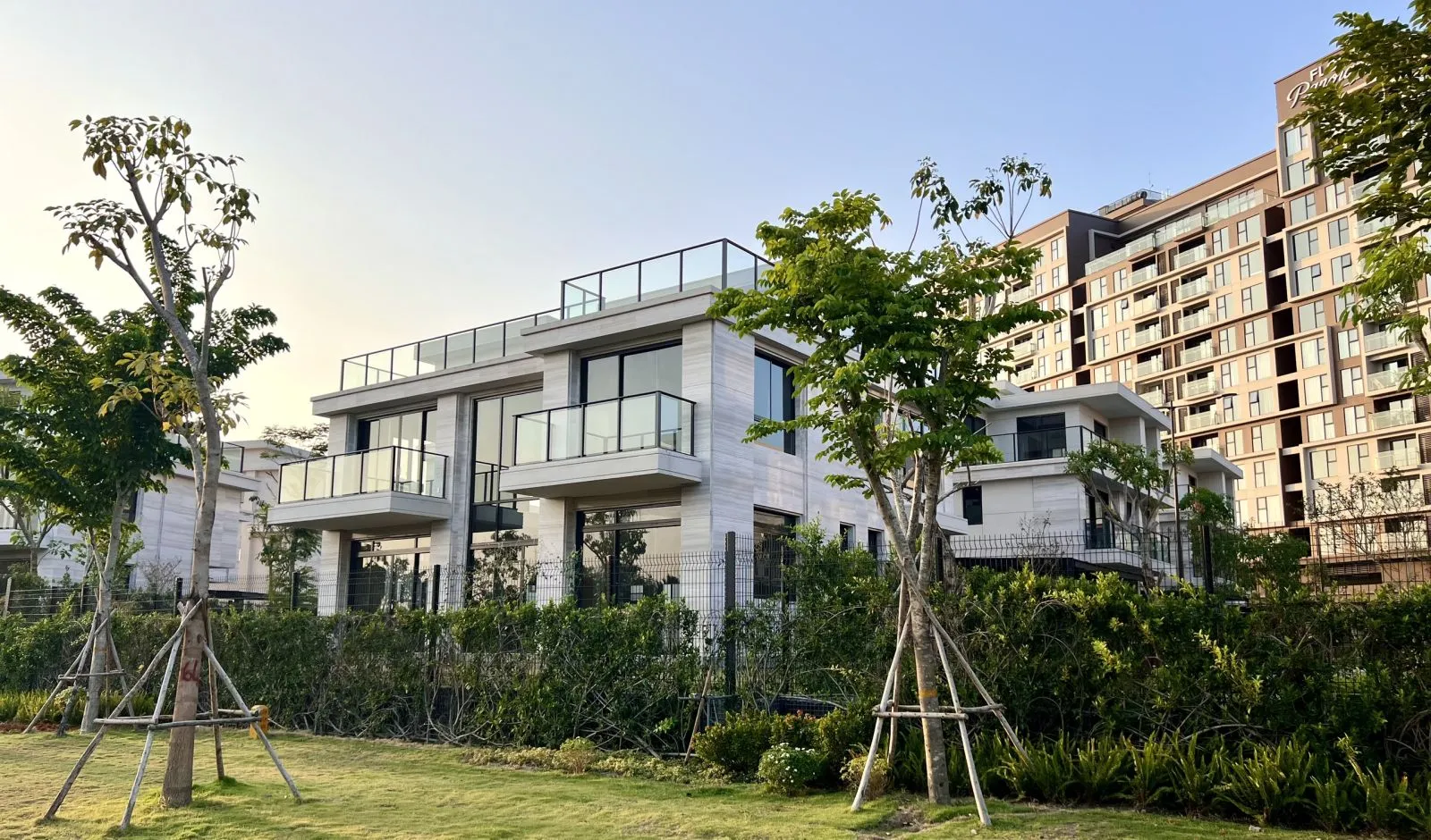 biet thu the mizuki nam long