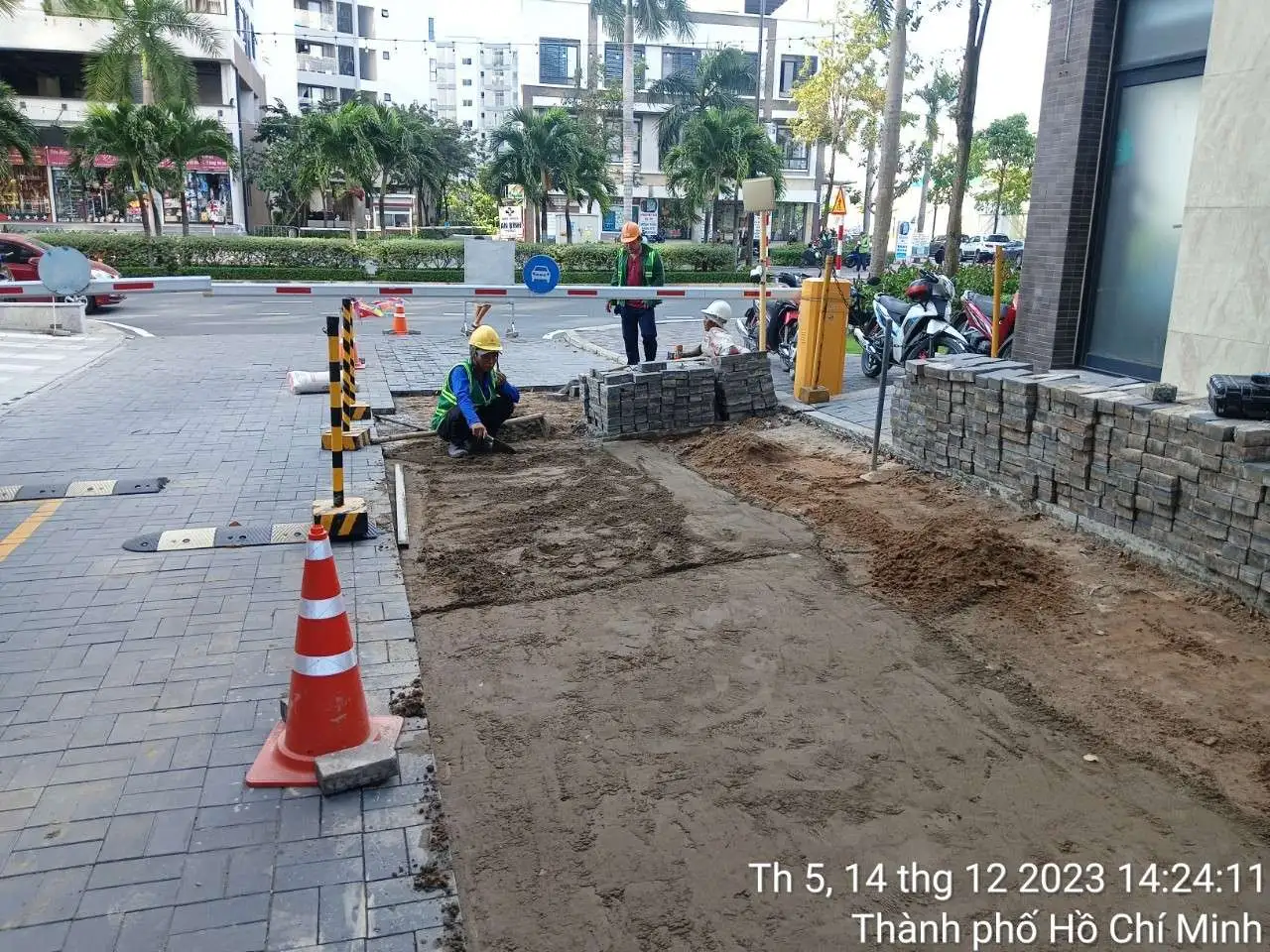 Chủ đầu tư Nam Long Mizuki tiến hành khắc phục tình trạng sụt lún cục bộ tại block MP1 MP2 2 xu ly sut lun mp12 01