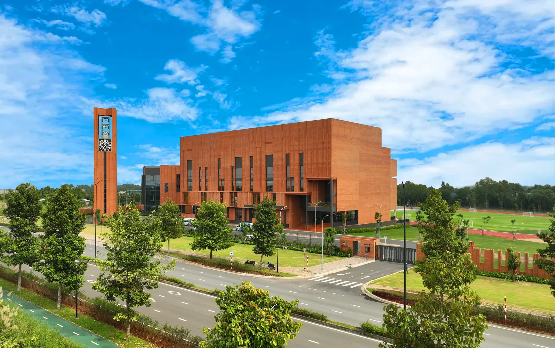 truong quoc te emasi plus waterpoint